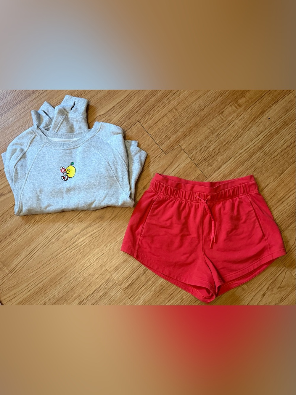 lululemon athletica Scuba Oversized Crew&inner glow shorts 3” carnation red